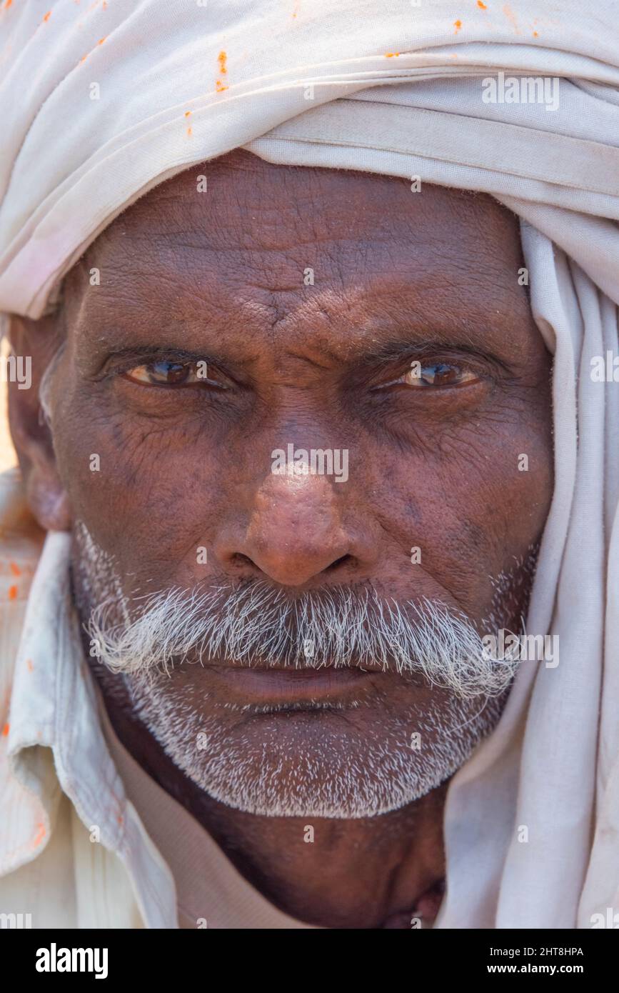 Old man, Vrindavan, distretto di Mathura, Uttar Pradesh, India Foto Stock