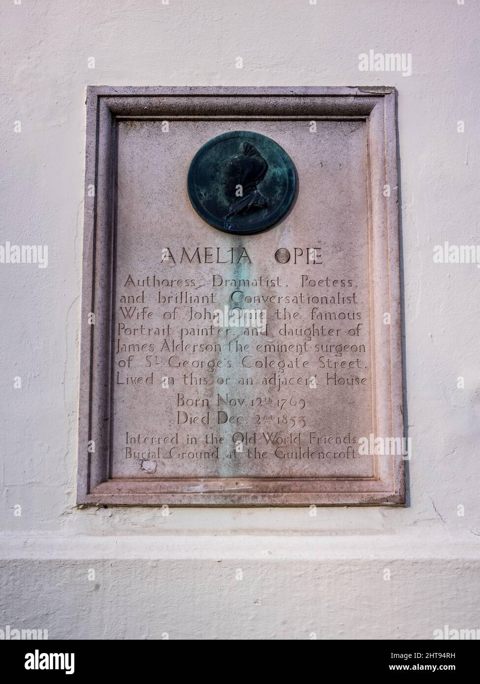 Amelia Opie Memorial Plaque Norwich UK - Opie (1769 – 1853) è stato un . Foto Stock