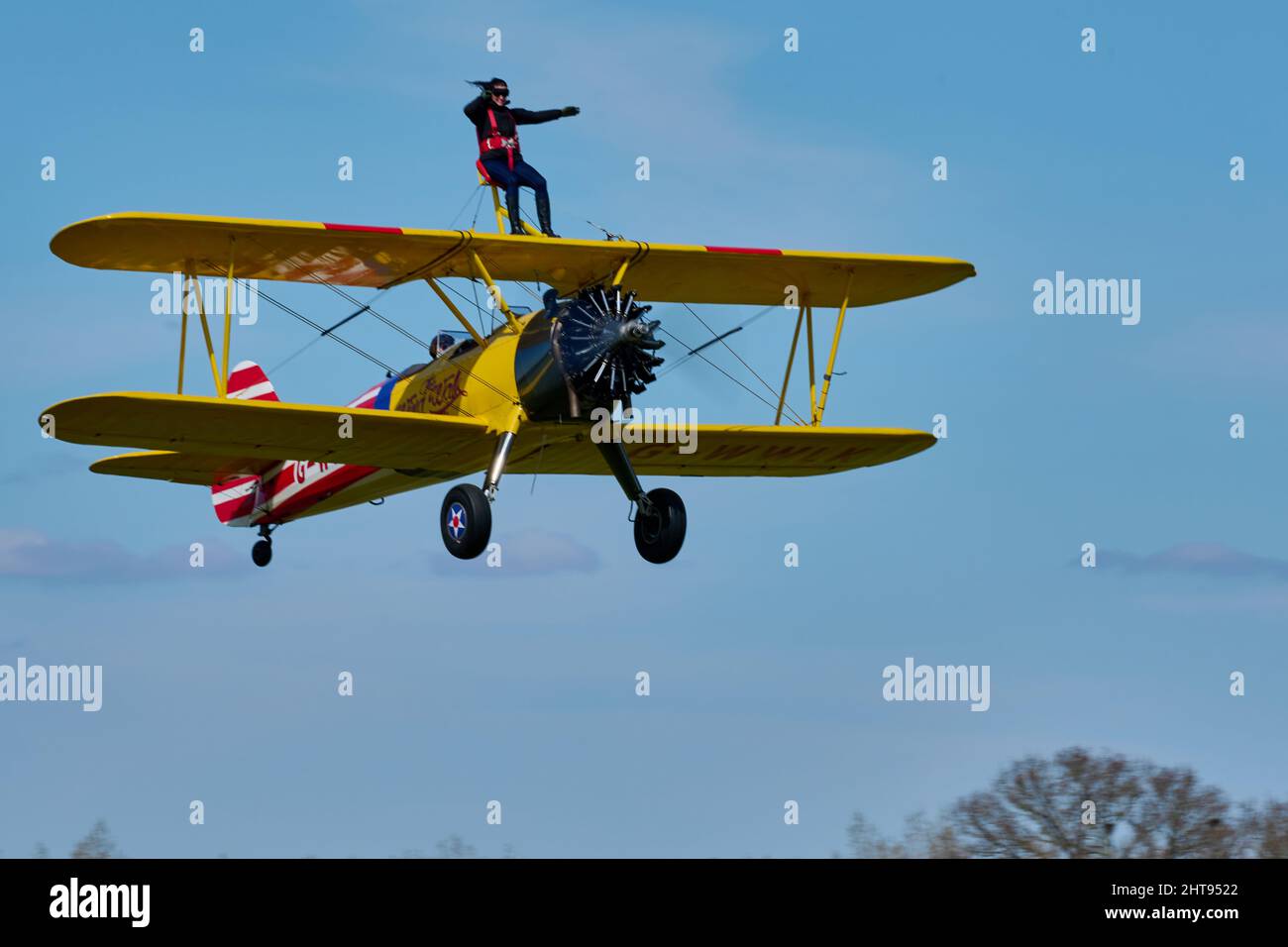 Wingwalking all'Headcorn Airfield Foto Stock