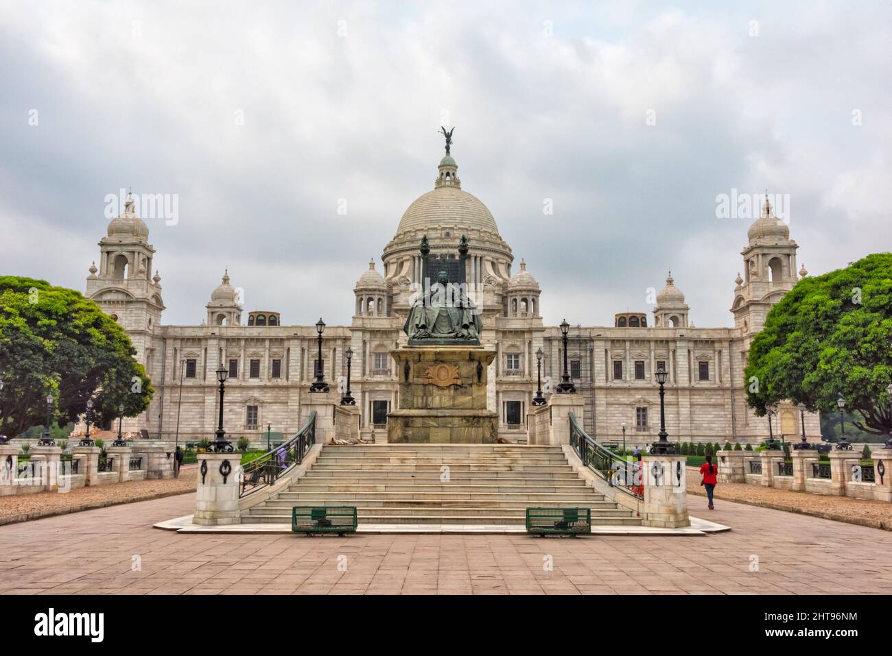 Victoria Memorial e statua di Victoria, Kolkata, Bengala Occidentale, India Foto Stock