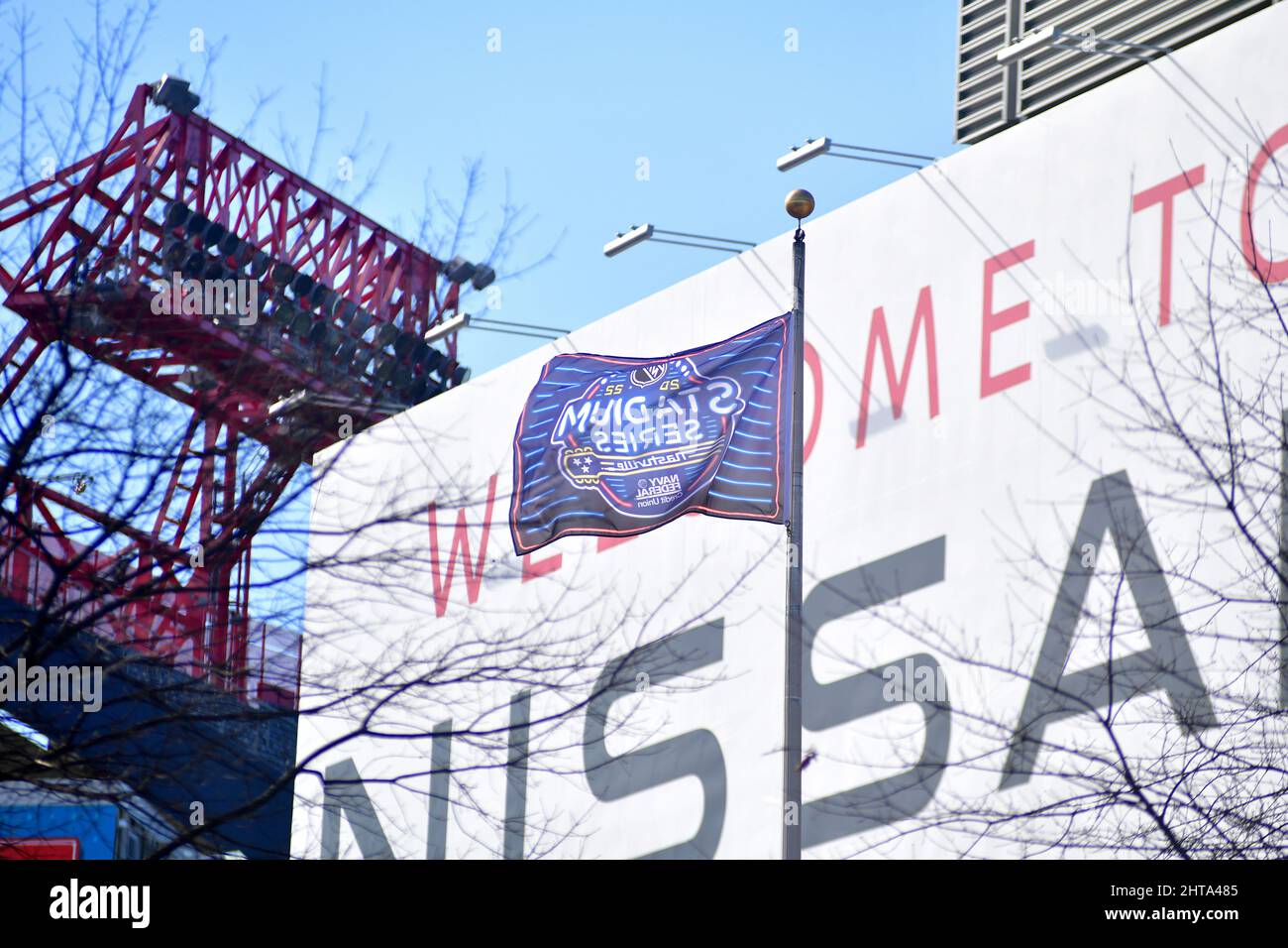 Nashville, Stati Uniti. 27th Feb 2022. 27 febbraio 2022 - la NHL Stadium Series all'aperto di Nashville si conclude al Nissan Stadium. I Tennessee Titans e la città di Nashville discutono di sostituzione o ristrutturazione dello stadio. (Foto di Camden Hall/Sipa USA) Credit: Sipa USA/Alamy Live News Foto Stock