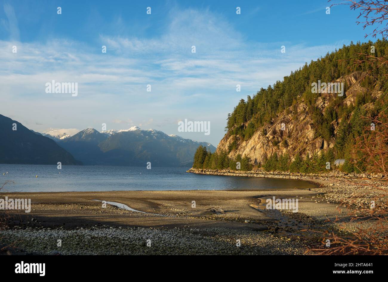 Parco provinciale e campeggio di Porteau Cove, lungo Howe Sound tra West Vancouver e Squamish British Columbia Canada. Foto Stock
