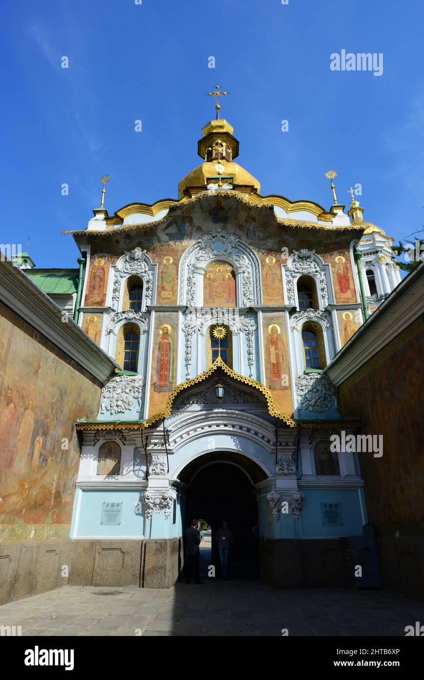 La Chiesa porta della Trinità della Chiesa Ortodossa Ucraina nel complesso del monastero di Lavra a Kiev, Ucraina. Foto Stock