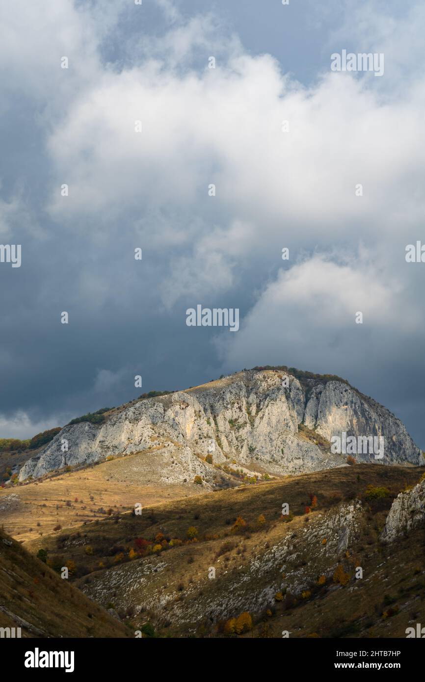 Splendida vista sui Monti Carpazi in Romania Foto Stock