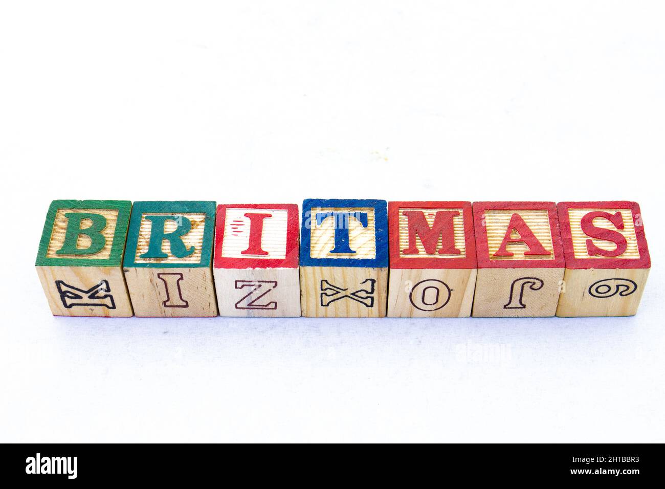 Il termine BRITMAS viene visualizzato visivamente su uno sfondo chiaro con spazio di copia Foto Stock