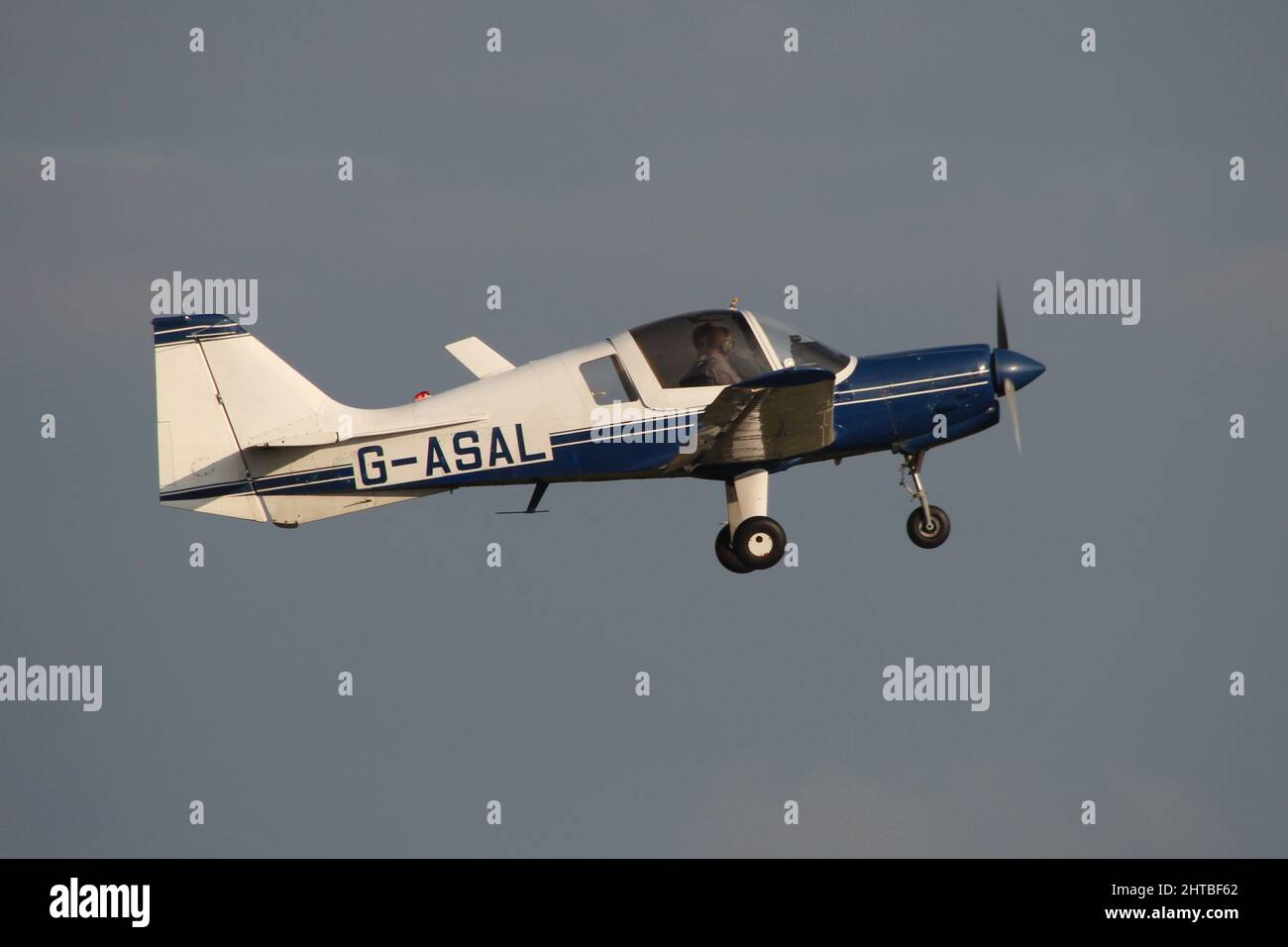 G-ASAL, l'unico modello 124 Scottish Aviation Bulldog, e l'ex dimostratore aziendale, nella sua sede presso l'aeroporto di Prestwick in Ayrshire, Scozia. Foto Stock