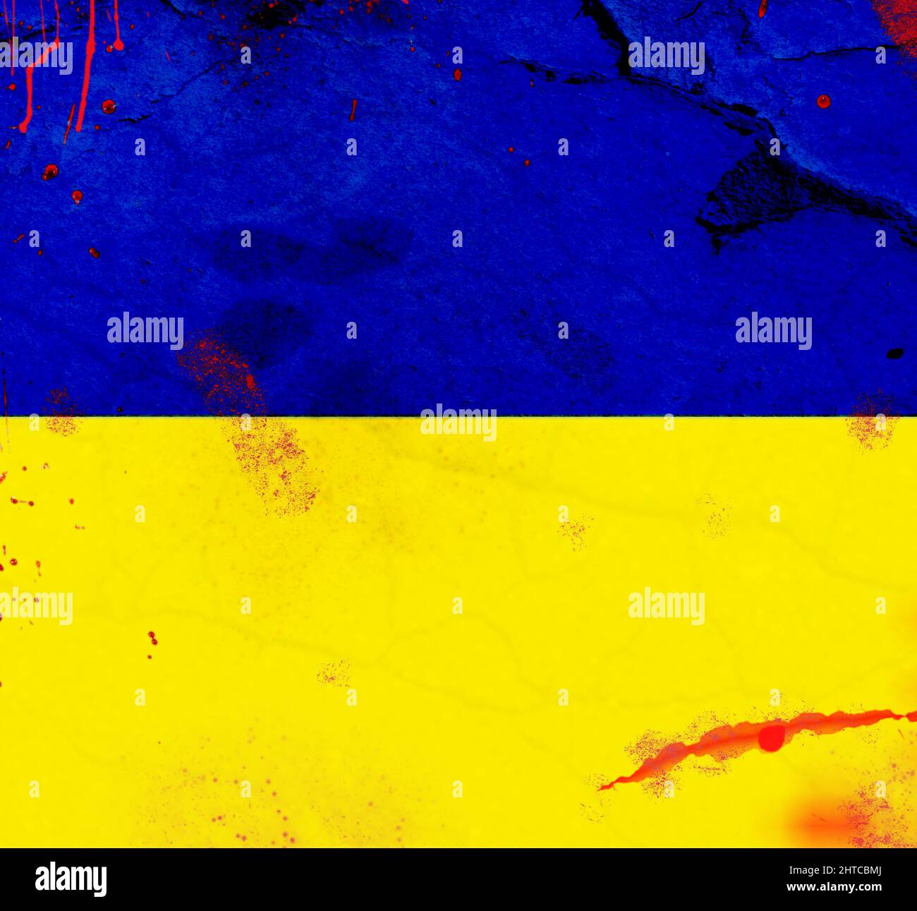 bandiera ucraina rovinata e sanguinosa Foto Stock