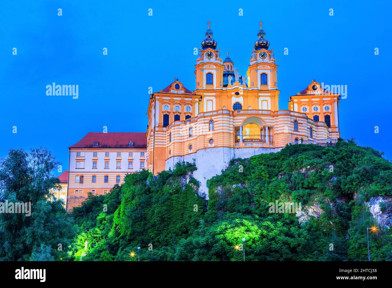 Melk, Austria. Abbazia benedettina nella valle di Wachau al crepuscolo. Foto Stock
