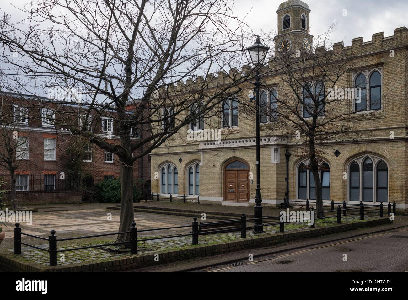 L'edificio Old Blue School, ora convertito in abitazione, a Old Isleworth, Londra Foto Stock