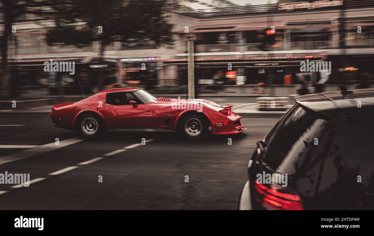 Corvette sport auto su una strada a Berlino, Germania Foto Stock
