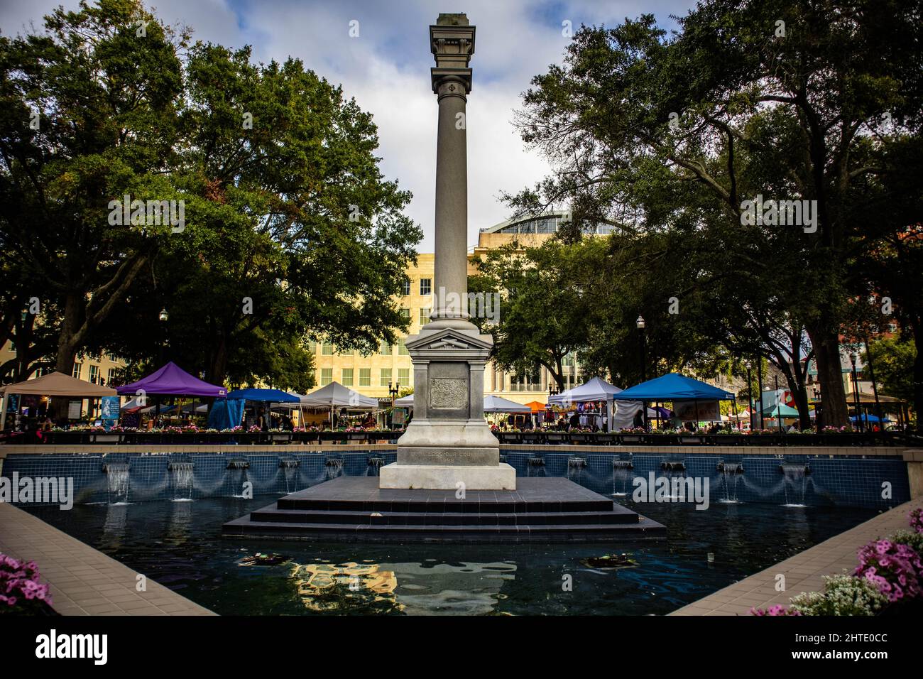 Monumento in una piscina di James Weldon Johnson Park nel centro di Jacksonville, Florida Foto Stock