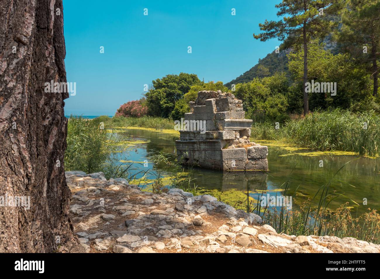 Rovine dell'antica città di Olympos, antica città greca e romana di Olympos sulla via Lycia, provincia di Antalya Foto Stock