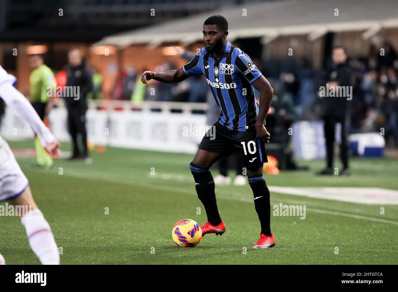 Bergamo, 28 febbraio 2022. JEREMIE Boga attaccante per Atalanta B.C. in azione durante la Serie Una partita di calcio tra Atalanta e Sampdoria al Gewiss Stadium il 28 febbraio 2022 a Bergamo, Italia. Credit: Stefano Nicoli/Speed Media/Alamy Live News Foto Stock