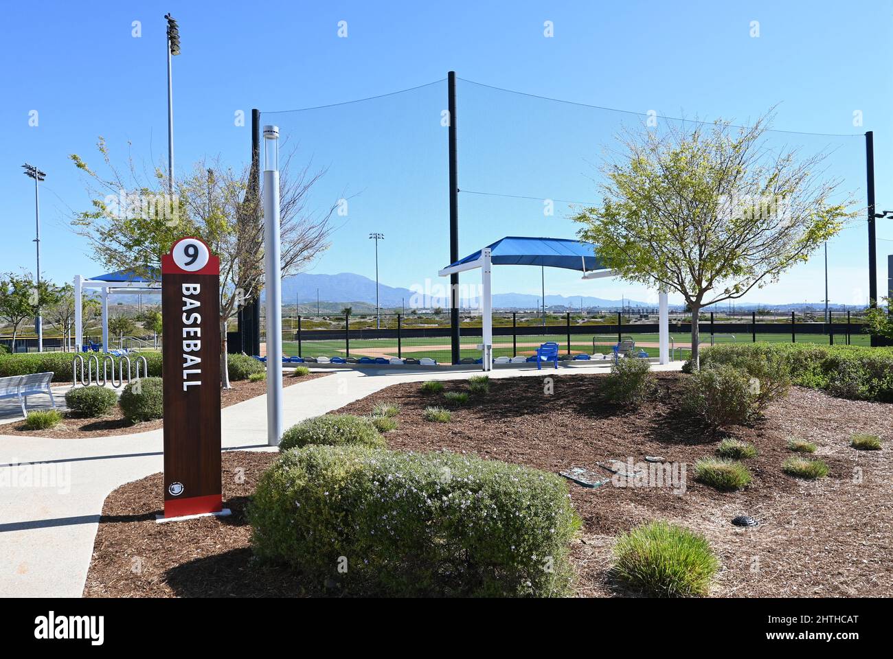 IRVINE, CALIFORNIA - 25 FEB 2022: Cartello per il campo da baseball 9 all'Orange County Great Park. Foto Stock