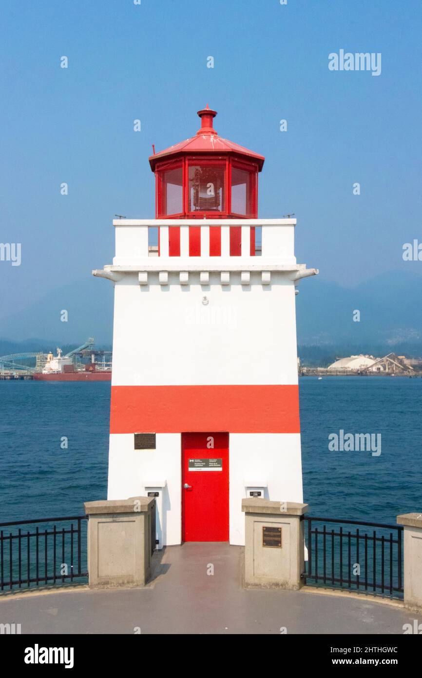 A strisce rosse e bianche Brockton Point Lighthouse Stanley Park - Vancouver, British Columbia Foto Stock