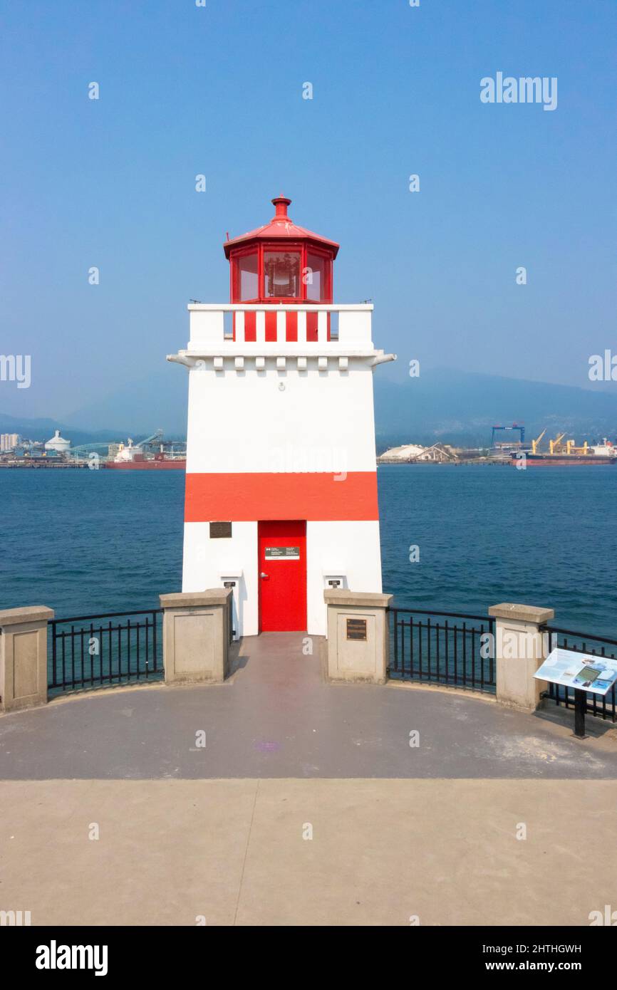 A strisce rosse e bianche Brockton Point Lighthouse Stanley Park - Vancouver, British Columbia Foto Stock