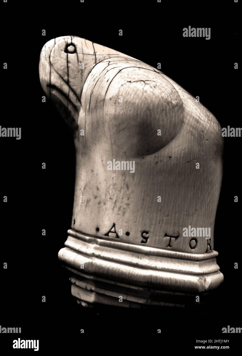 Pettine con i profili di un uomo e di una donna 1425-1475, Ivory, Palazzo Madama, Casaforte degli Acaja, palazzo di Torino, Italia, Italiano, Foto Stock