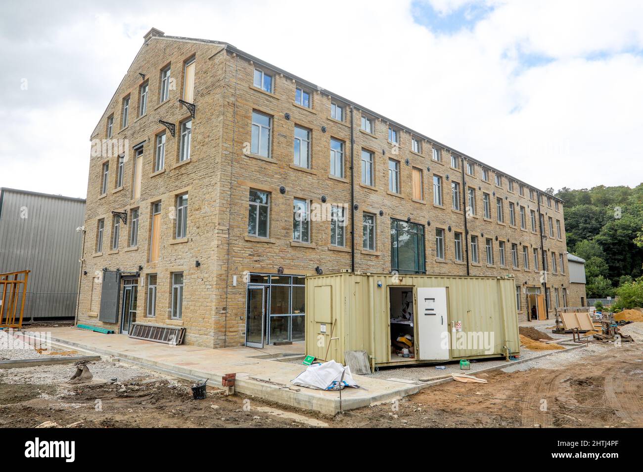 Park Valley Mill, un ex ritored, sala di rifinitura / mending, con sede a Lockwood, Huddersfield. Ora dando spazio alle imprese. Foto Stock