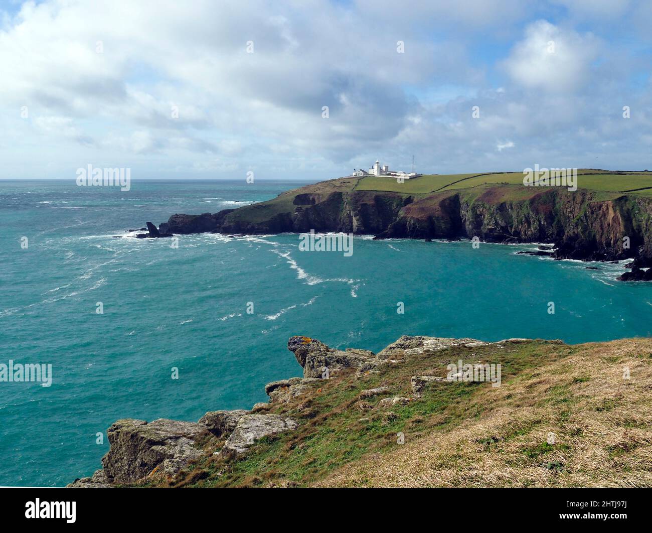 Faro di Lizard Point da Bass Point, Cornovaglia Foto Stock