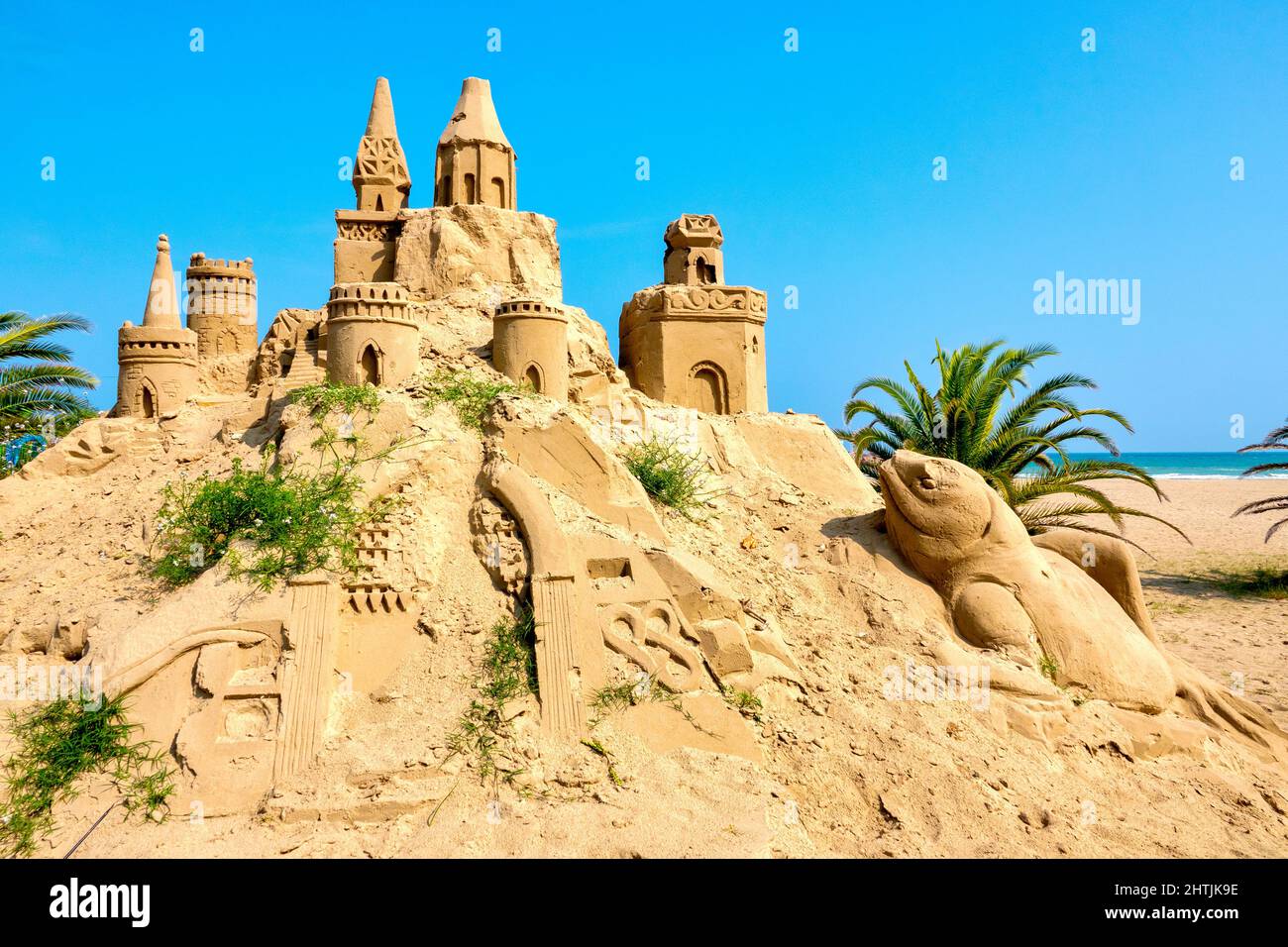 Castello di sabbia sul Lungomare Zara, Giulianova, Italia Foto Stock