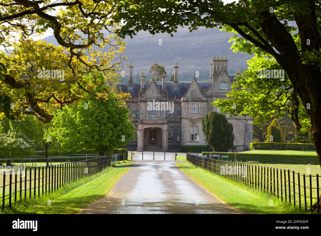 Muckross House 19th Century Neo-Elizabethan casa signorile, Killarney National Park, Killarney, County Kerry, Irlanda Foto Stock