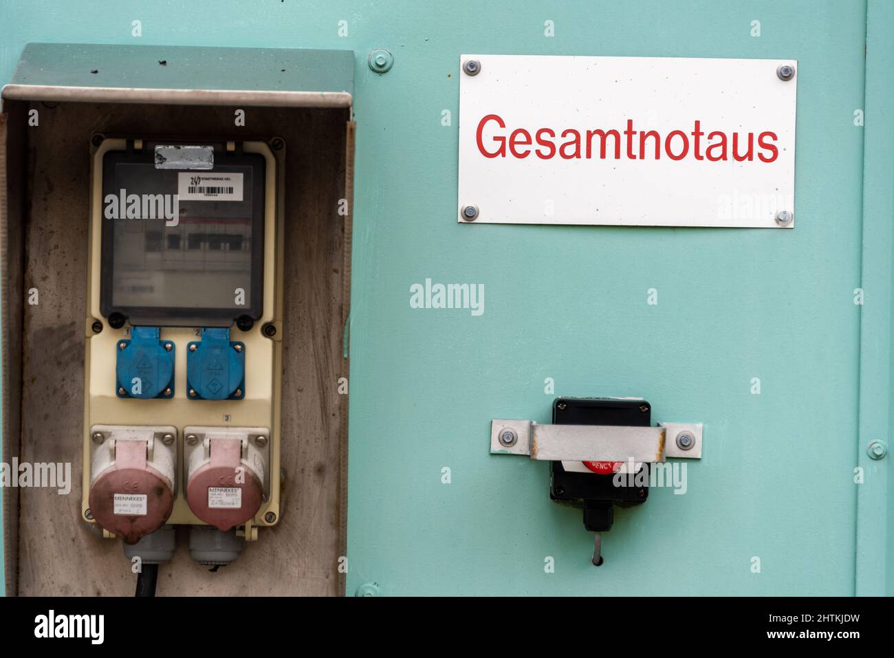 Energiewende-Staatssekretär Tobias Goldschmidt besucht Gasspeicher der Stadtwerke Kiel in Rönne und informiert sich über die aktuelle Versorgungssitua Foto Stock