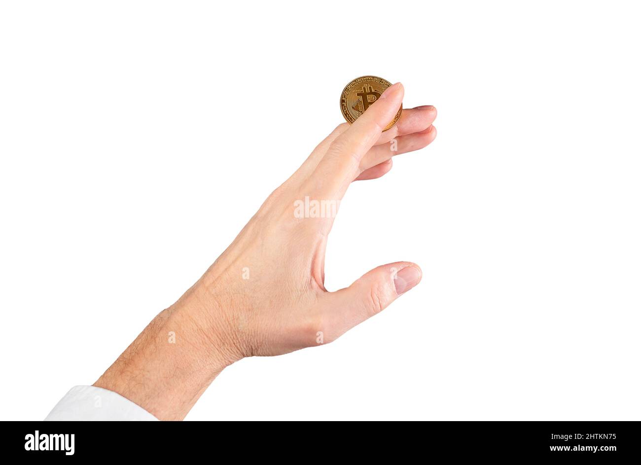 Fuoco con la moneta. Mano uomo che tiene la moneta isolato su sfondo bianco. Frode finanziaria, concetto di truffa. Foto di alta qualità Foto Stock