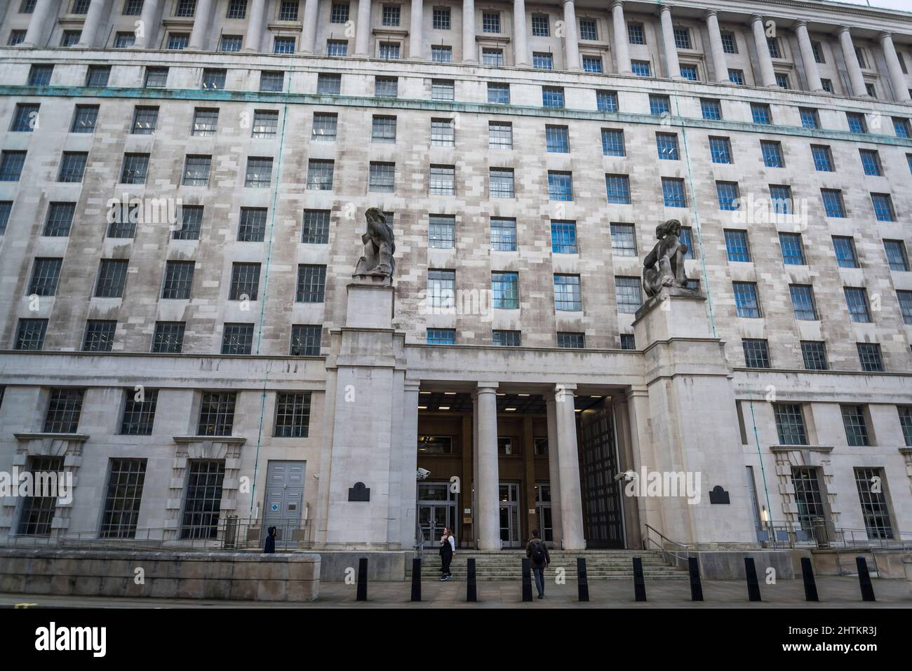 Edificio del Ministero della Difesa, un edificio governativo a Whitehall, Londra, Inghilterra, Regno Unito Foto Stock