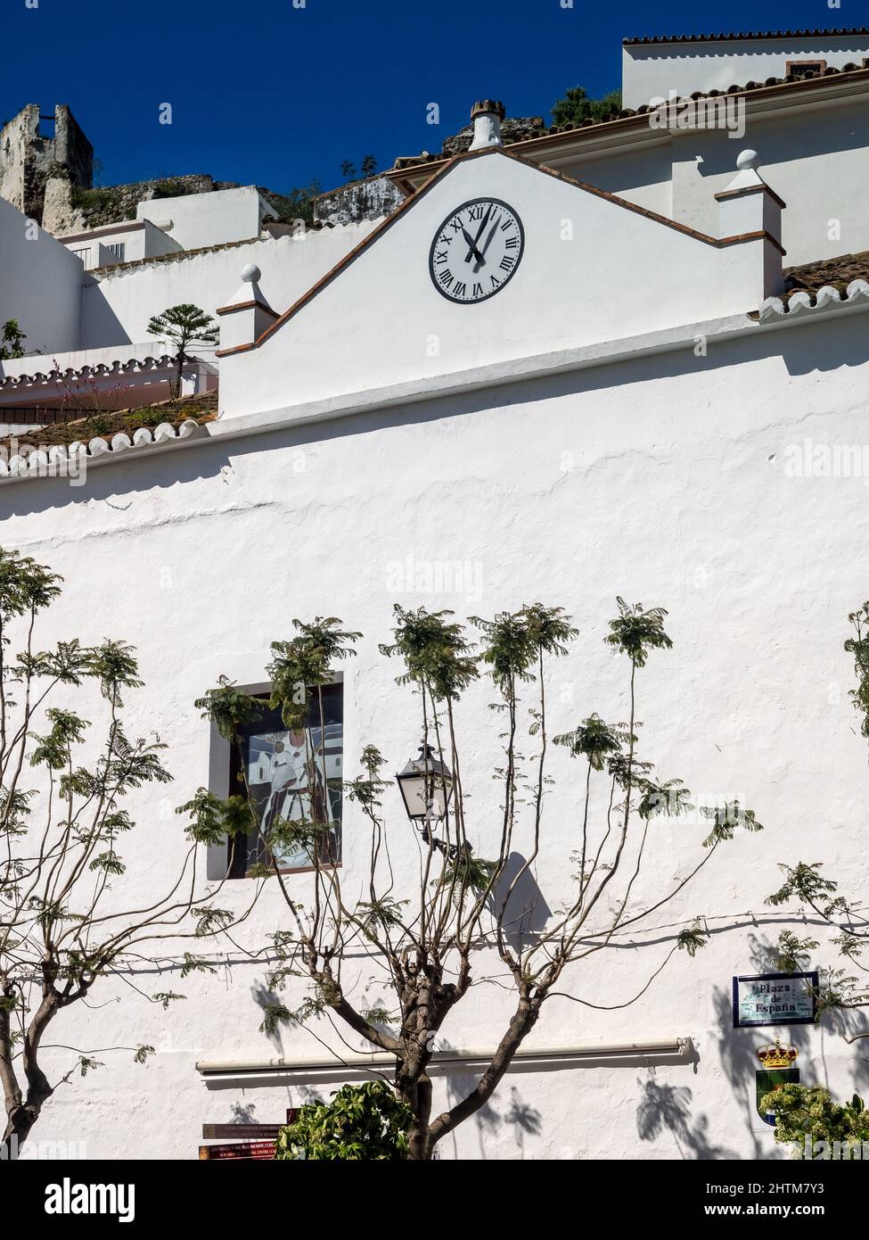 CASARES, ANDALUCIA, SPAGNA - MAGGIO 5 : architettura tradizionale di Casares in Spagna il 5 Maggio 2014 Foto Stock