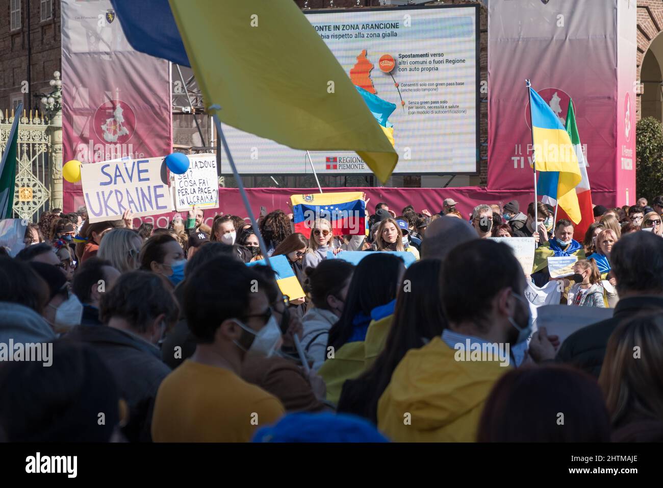 Manifestazione contro la guerra in Ucraina a Torino 26 febbraio 2022 Foto Stock