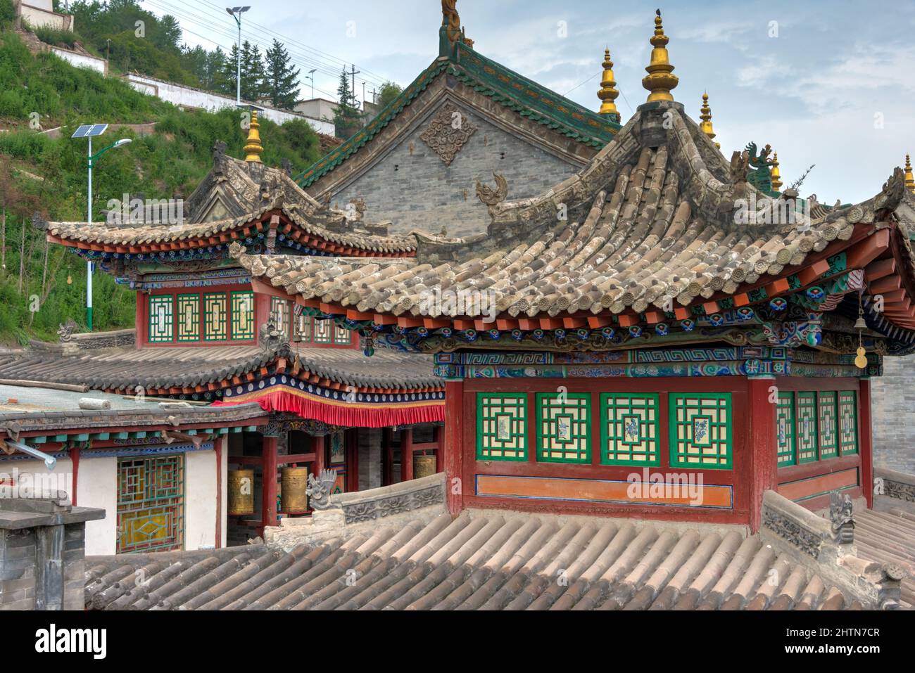 XINING, CINA - Monastero di Kumbum, un famoso punto di riferimento nella città antica di Xining, Qinghai, Cina. Foto Stock