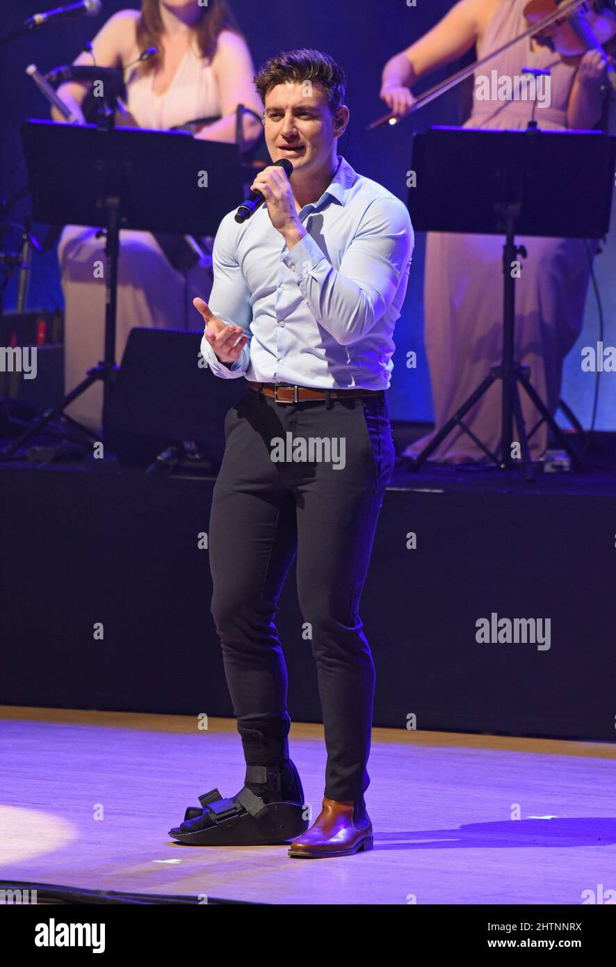 Atlanta, Georgia, Stati Uniti. 1st Mar 2022. Emmet Cahill sul palco per Celtic Thunder in Concert, Atlanta Symphony Hall, Atlanta, GA 1 marzo 2022. Credit: Derek Storm/Everett Collection/Alamy Live News Foto Stock