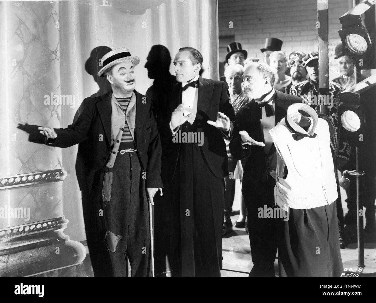 CHARLES / CHARLIE CHAPLIN e BUSTER KEATON IN LIMELIGHT 1952 stelle / produttore / regista / scrittore / musica CHARLES CHAPLIN Charles Chaplin Productions / Artisti Uniti Foto Stock