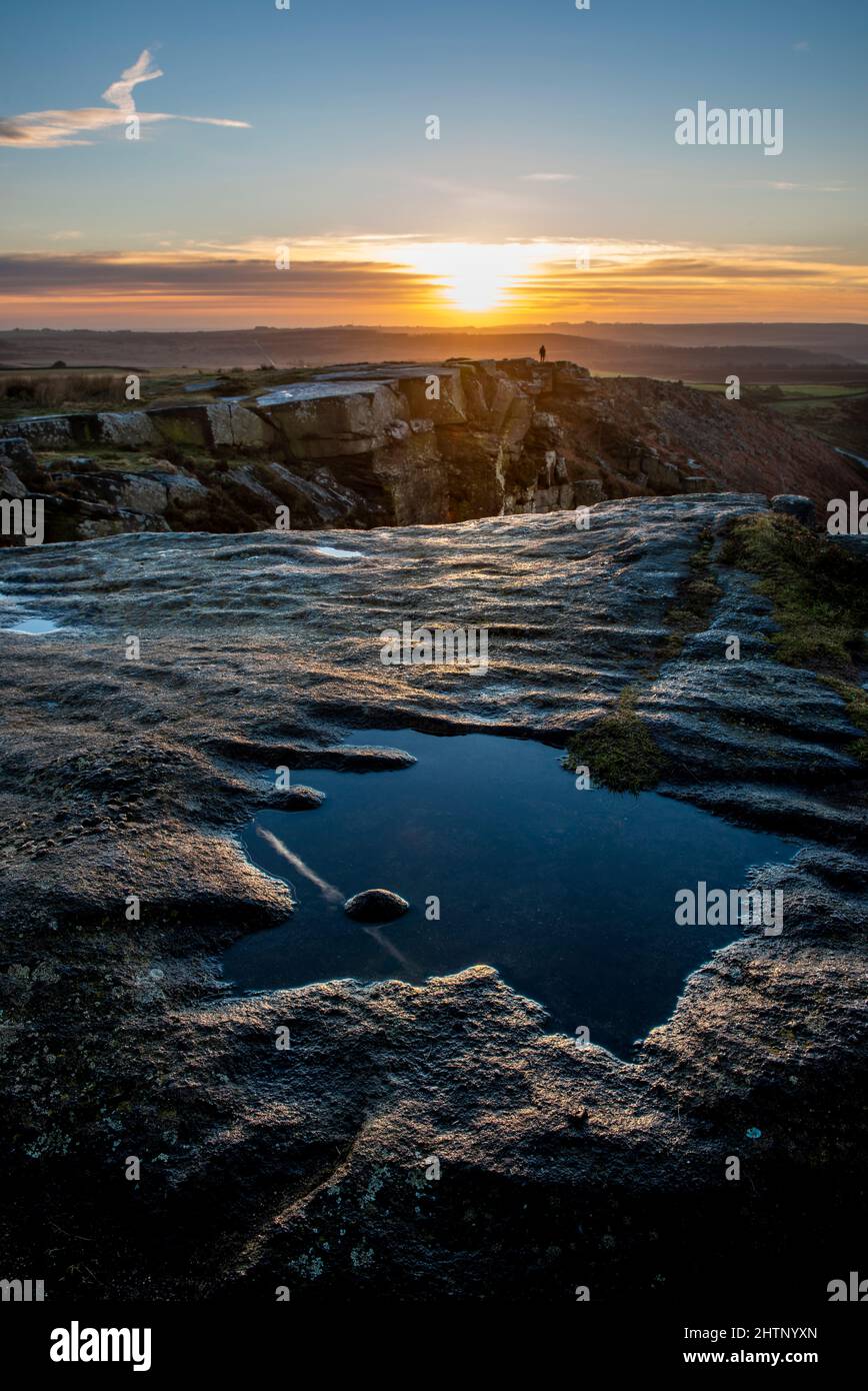 Sunrise Curbar bordo picco distretto parco nazionale Derbyshire Regno Unito Foto Stock