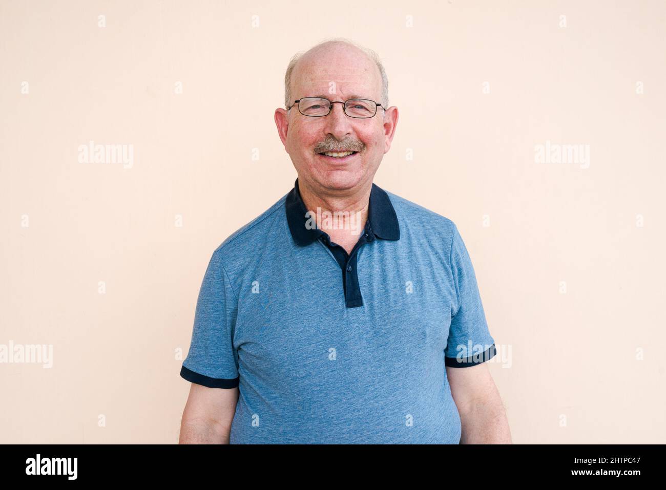 Ritratto del solo anziano caucasico Foto Stock