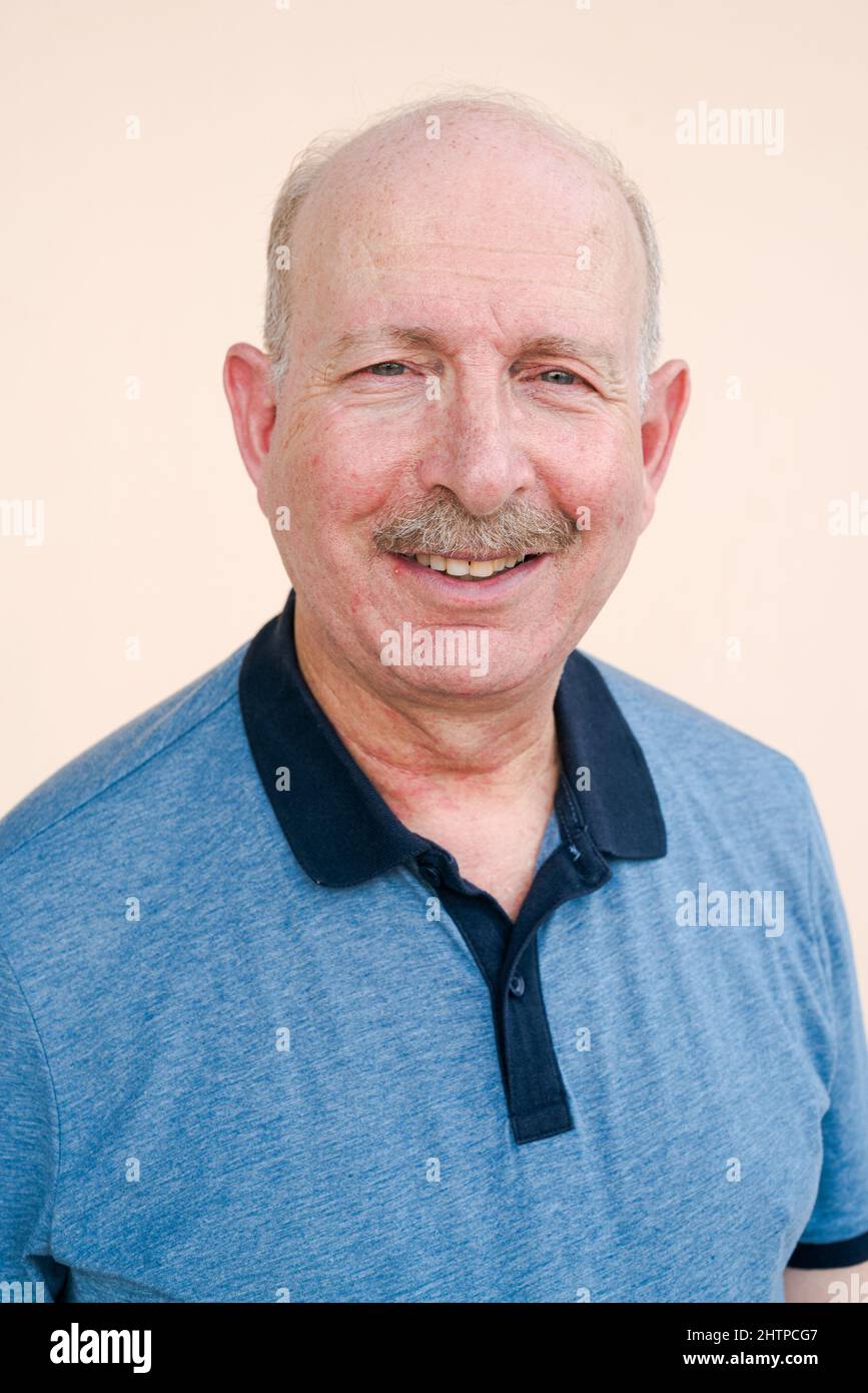Ritratto del solo anziano caucasico Foto Stock