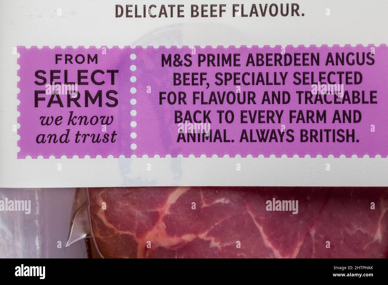 Delicato sapore di manzo su una confezione di bistecca di filetto Angus Aberdeen britannica di M&S. Foto Stock