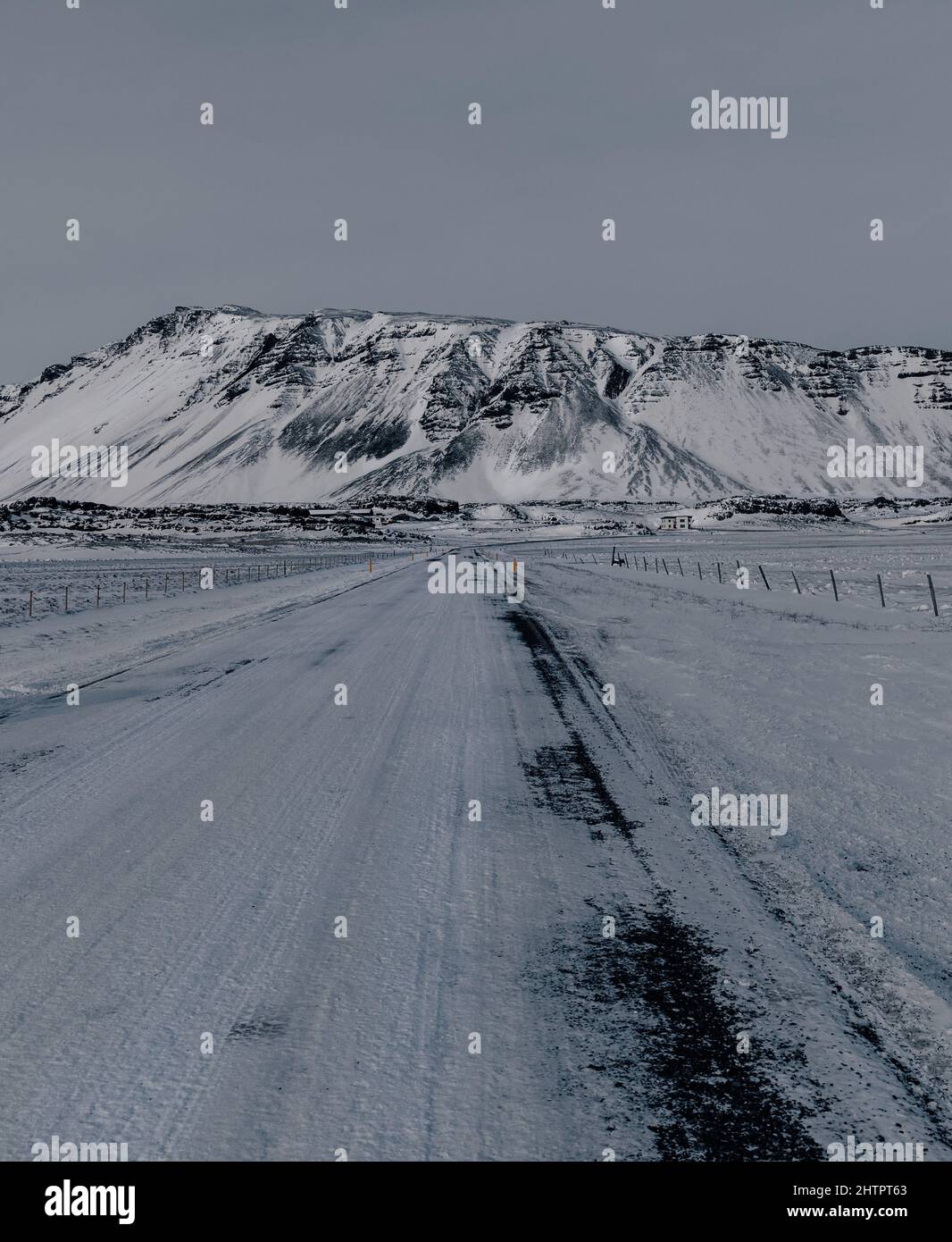 Duro paesaggio invernale dell'Islanda Foto Stock