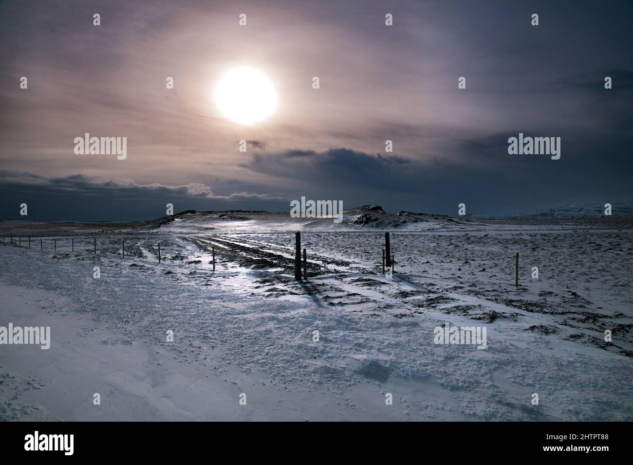 Duro paesaggio invernale dell'Islanda Foto Stock