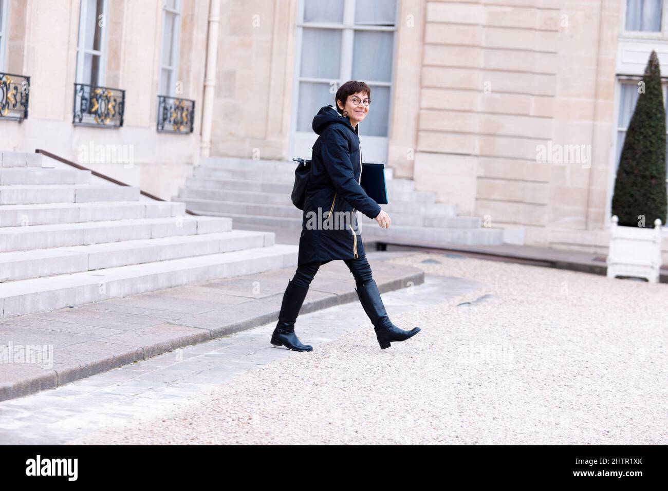 Annick Girardin, Ministro del Mare. Uscita dal Consiglio dei Ministri al Palazzo Elysee, 02nd marzo 2022 a Parigi, Francia. Foto di Christophe Michel / ABACAPRESS.COM Foto Stock