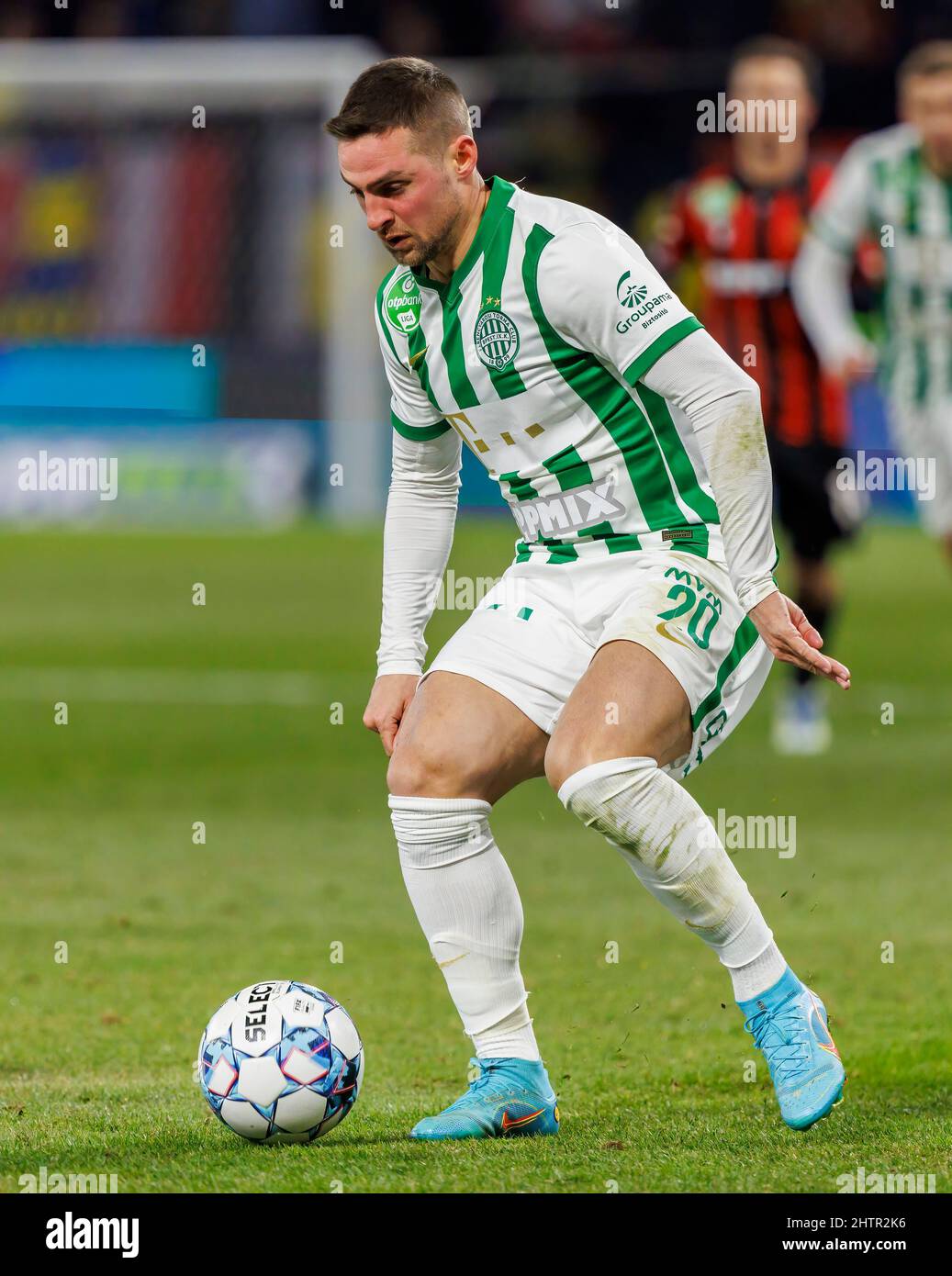 BUDAPEST, UNGHERIA - MARZO 1: Robert Mak di Ferencvarosi TC controlla la palla durante la partita finale della Coppa Ungherese tra Budapest Honved e Ferencvarosi TC alla Bozsik Arena il 1 Marzo 2022 a Budapest, Ungheria. Foto Stock