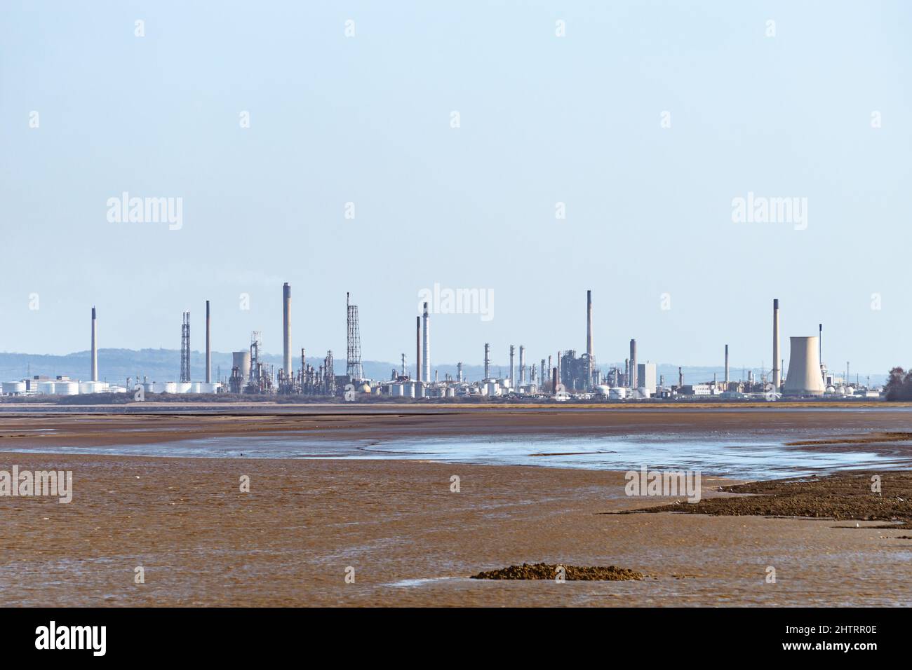 Raffineria di Stanlow, Ellesmere Port, Cheshire, Inghilterra, Regno Unito. Di proprietà di Essar Energy, Stanlow è una grande raffineria sul canale della nave di Manchester Foto Stock