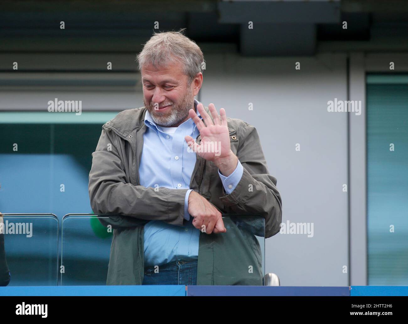 FILE PICS: Londra, Inghilterra . 2nd marzo 2022. Foto di archivio del proprietario del Chelsea FC Roman Abramovich che ha deciso di vendere la squadra di calcio. Roman pictured at Chelsea / Crystal Palace maggio 2015. Foto di: Jason Mitchell/Alamy Live News Foto Stock