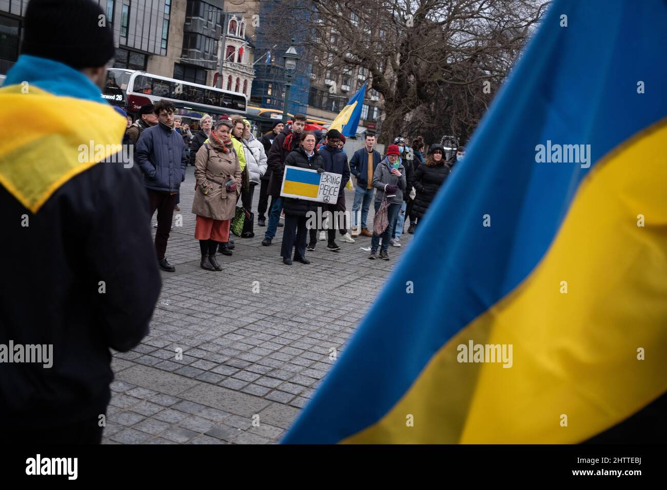 Edimburgo, Scozia, Regno Unito, 2nd marzo 2022. Raduno pro-ucraino, in quanto l’Ucraina è invasa dalla Russia per ordine del presidente Vladimir Putin, a Edimburgo, Scozia, 2 marzo 2022. Foto: Jeremy Sutton-Hibbert/Alamy Live News. Foto Stock