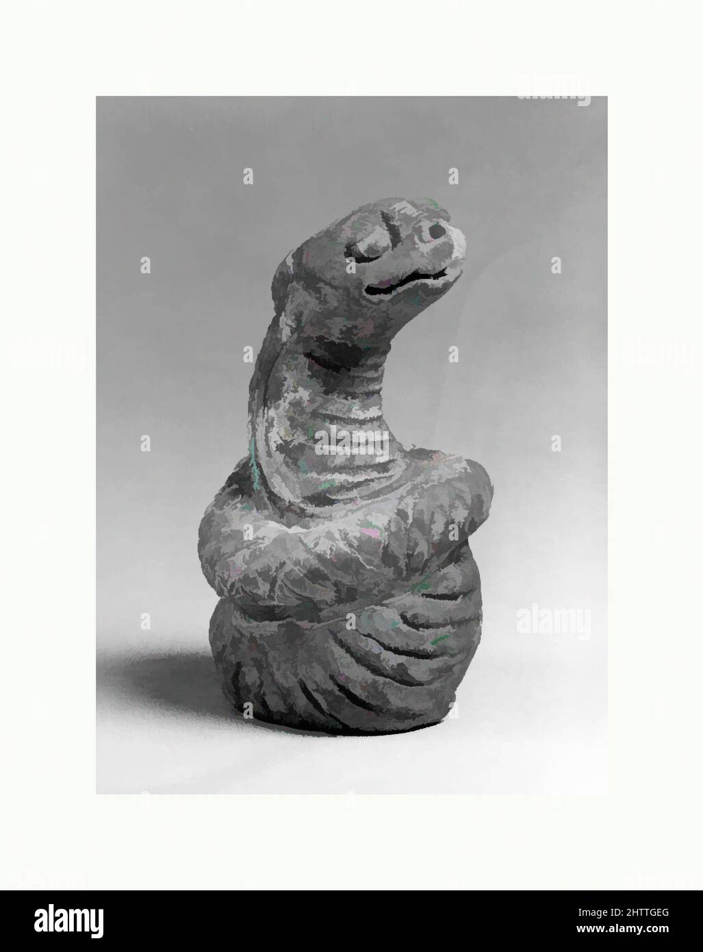 Arte ispirata a Tomb Figura di serpente, sei dinastie (220–589), 3rd–6th secolo, Cina, terracotta grigia con pigmento, H. 4 3/8 poll. (11,1 cm); W. 3" (7,6 cm), Tomb Pottery, opere classiche modernizzate da Artotop con un tuffo di modernità. Forme, colore e valore, impatto visivo accattivante sulle emozioni artistiche attraverso la libertà delle opere d'arte in modo contemporaneo. Un messaggio senza tempo che persegue una nuova direzione selvaggiamente creativa. Artisti che si rivolgono al supporto digitale e creano l'NFT Artotop Foto Stock