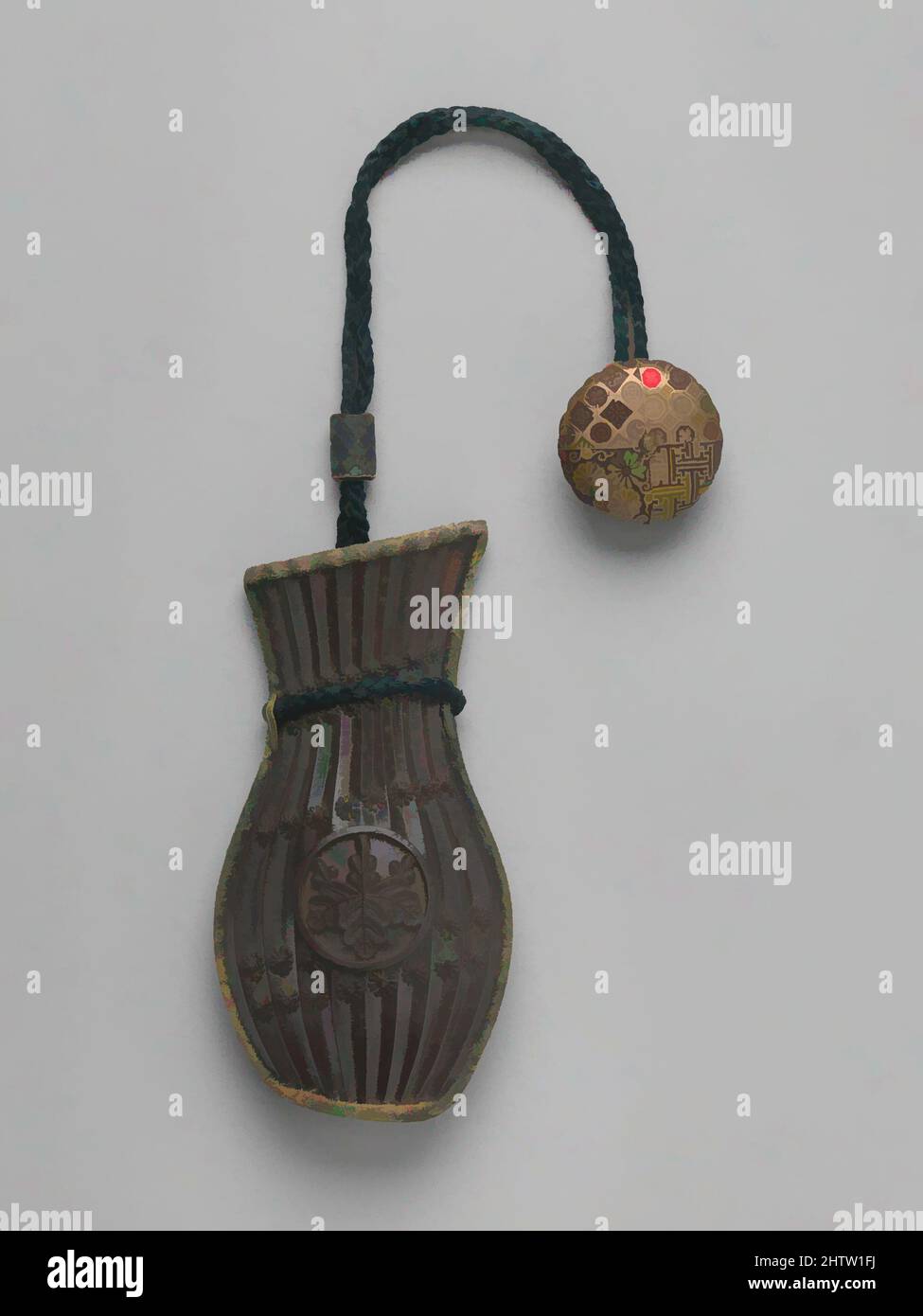 Arte ispirata da marsupio del tabacco, periodo Edo (1615-1868), 18th secolo, Giappone, ferro, L. 4 3/4 poll. (12,1 cm); W. 2 3/8" (6 cm), bustine di tabacco, opere classiche modernizzate da Artotop con un tuffo di modernità. Forme, colore e valore, impatto visivo accattivante sulle emozioni artistiche attraverso la libertà delle opere d'arte in modo contemporaneo. Un messaggio senza tempo che persegue una nuova direzione selvaggiamente creativa. Artisti che si rivolgono al supporto digitale e creano l'NFT Artotop Foto Stock