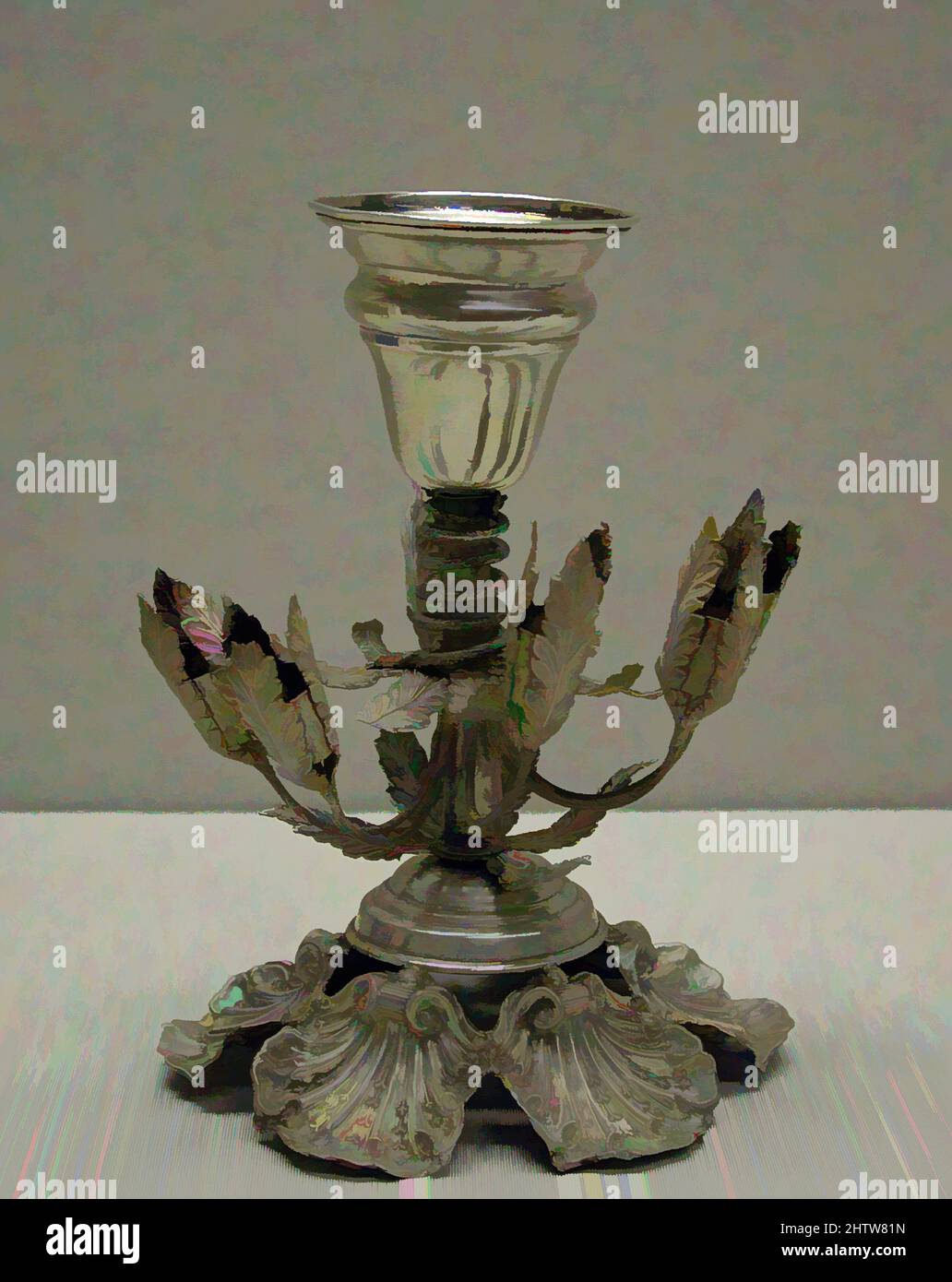Art Inspired by Hanukkah LAMP, 1845, Austriaco, Vienna, Argento, Altezza: 5 1/2 cm (14 cm), Metalwork-Silver, opere classiche modernizzate da Artotop con un tuffo di modernità. Forme, colore e valore, impatto visivo accattivante sulle emozioni artistiche attraverso la libertà delle opere d'arte in modo contemporaneo. Un messaggio senza tempo che persegue una nuova direzione selvaggiamente creativa. Artisti che si rivolgono al supporto digitale e creano l'NFT Artotop Foto Stock