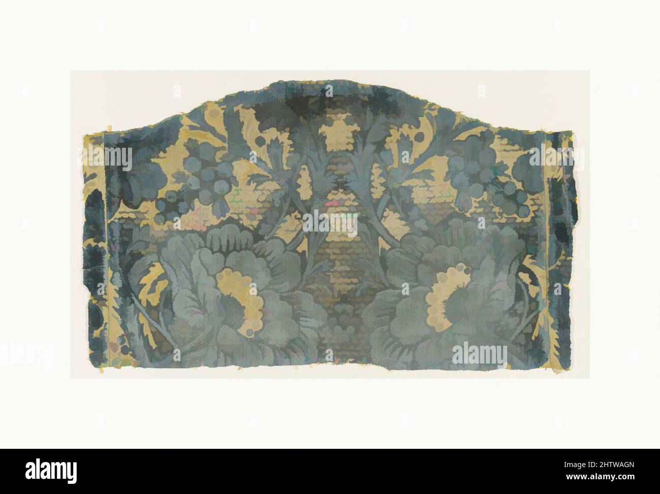 Arte ispirata da frammento, fine 17th–18th secolo, italiano, seta, totale: 13 x 22 1/4 pollici (33 x 56,5 cm), Textiles-Velvets, opere classiche modernizzate da Artotop con un tuffo di modernità. Forme, colore e valore, impatto visivo accattivante sulle emozioni artistiche attraverso la libertà delle opere d'arte in modo contemporaneo. Un messaggio senza tempo che persegue una nuova direzione selvaggiamente creativa. Artisti che si rivolgono al supporto digitale e creano l'NFT Artotop Foto Stock