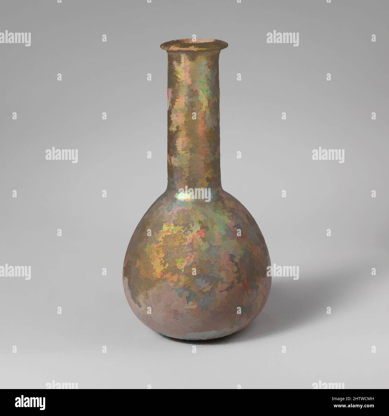 Arte ispirata a bottiglia di profumo di vetro, imperiale medio, 2nd–3rd secolo d.C., romana, vetro; bruciato, 6 1/2in. (16,5cm), vetro, bottiglia di profumo grande incolore (?). Bordo ripiegato, sopra e dentro, con superficie superiore smussata; bocca abbastanza larga; collo cilindrico che si espande leggermente verso il basso con, opere classiche modernizzate da Artotop con un tuffo di modernità. Forme, colore e valore, impatto visivo accattivante sulle emozioni artistiche attraverso la libertà delle opere d'arte in modo contemporaneo. Un messaggio senza tempo che persegue una nuova direzione selvaggiamente creativa. Artisti che si rivolgono al supporto digitale e creano l'NFT Artotop Foto Stock