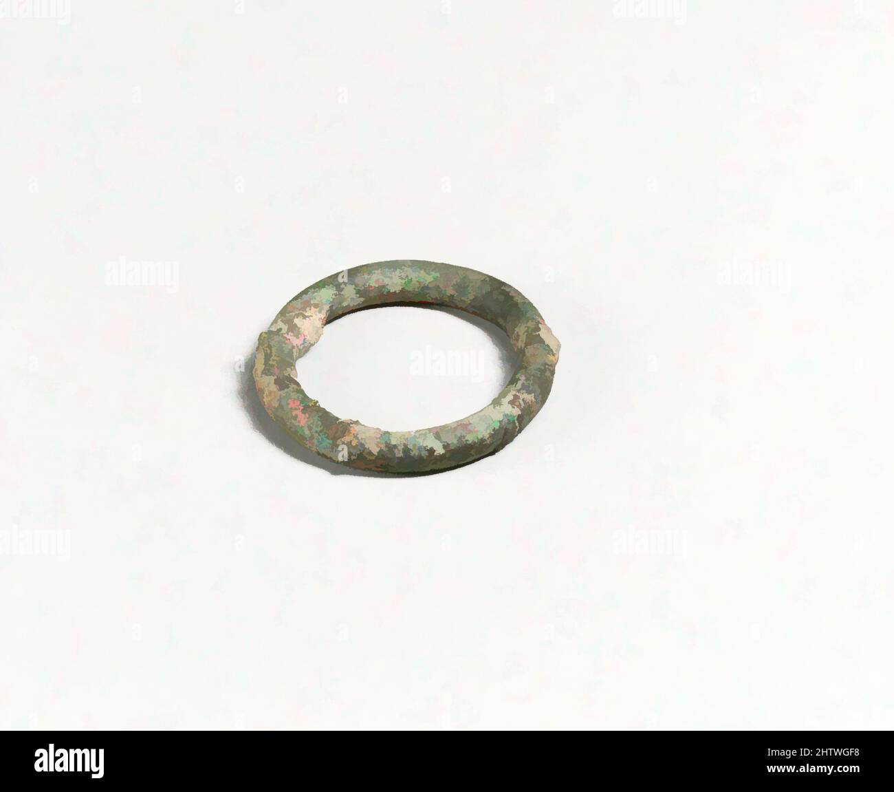 Arte ispirata da Ring, Cypriot, Bronzo, Altro: 1 7/16in. (3,6cm), Bronzi, opere classiche modernizzate da Artotop con un tuffo di modernità. Forme, colore e valore, impatto visivo accattivante sulle emozioni artistiche attraverso la libertà delle opere d'arte in modo contemporaneo. Un messaggio senza tempo che persegue una nuova direzione selvaggiamente creativa. Artisti che si rivolgono al supporto digitale e creano l'NFT Artotop Foto Stock